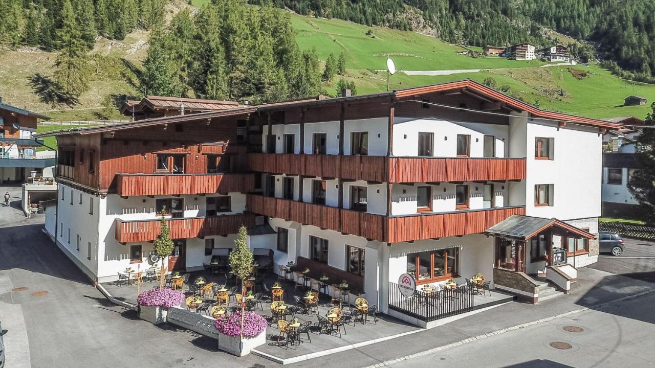 First Mountain Hotel Oetztal Langenfeld Exterior photo