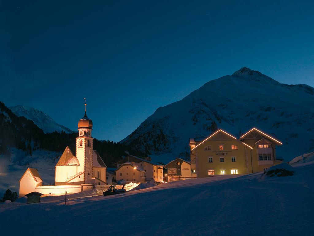 First Mountain Hotel Oetztal Langenfeld Exterior photo
